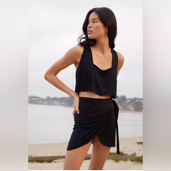 Nasty Gal Crinkle Crop Top And Sarong Cover-Up 2 pcs Set Black Size 8 NWOT - Picture 4 of 12